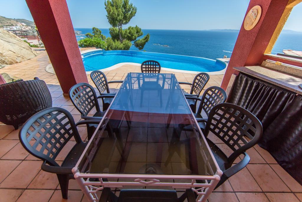Villa Escapade โรเซส ภายนอก รูปภาพ